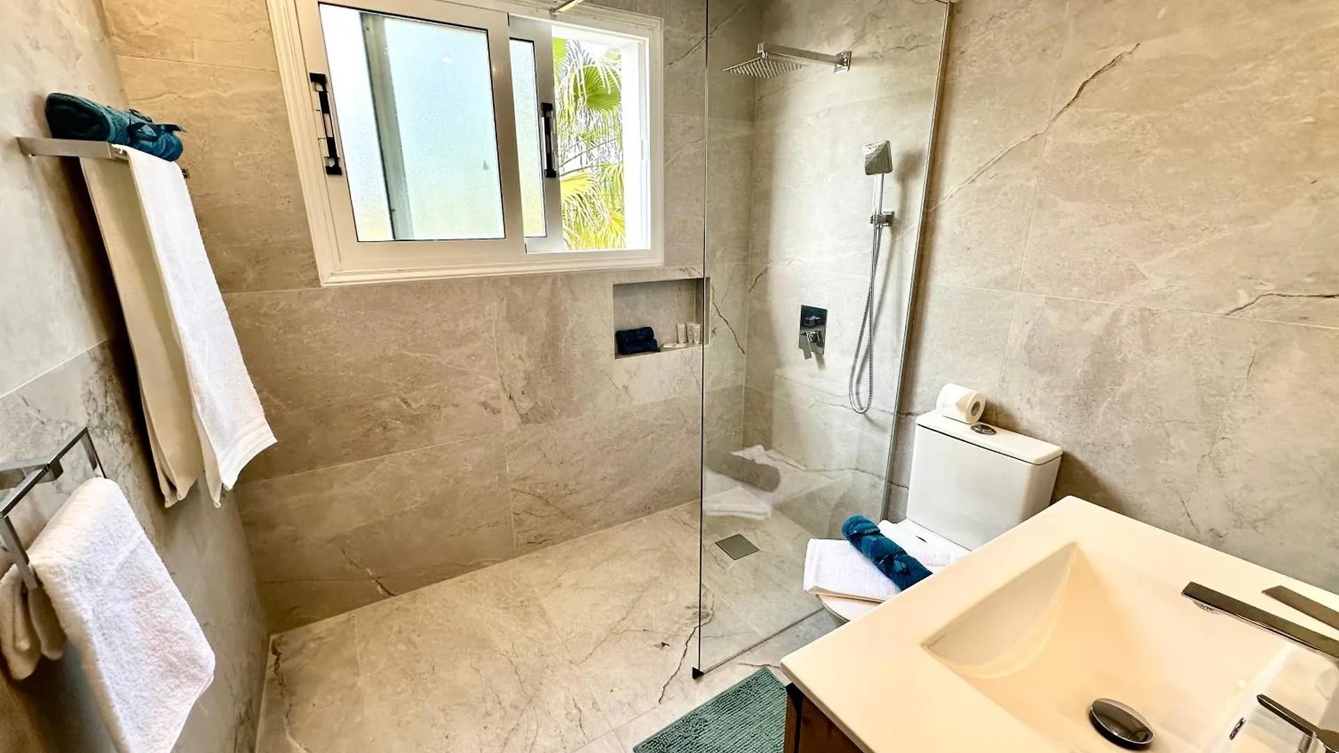 Dream Tropicana Villa - Ayia Napa 0*,  Cyprus